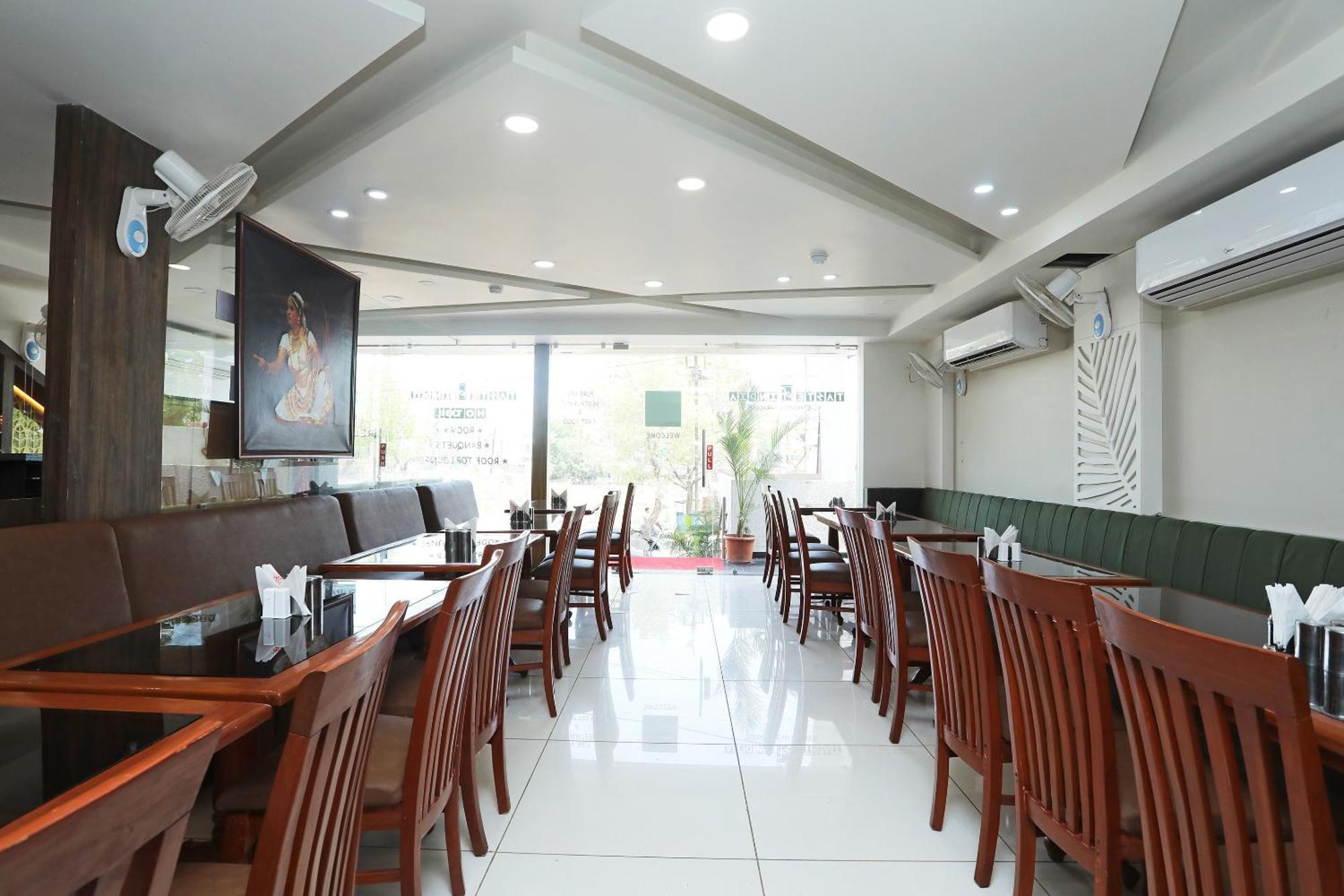Super Hotel O Taste Of Temple 보팔 외부 사진